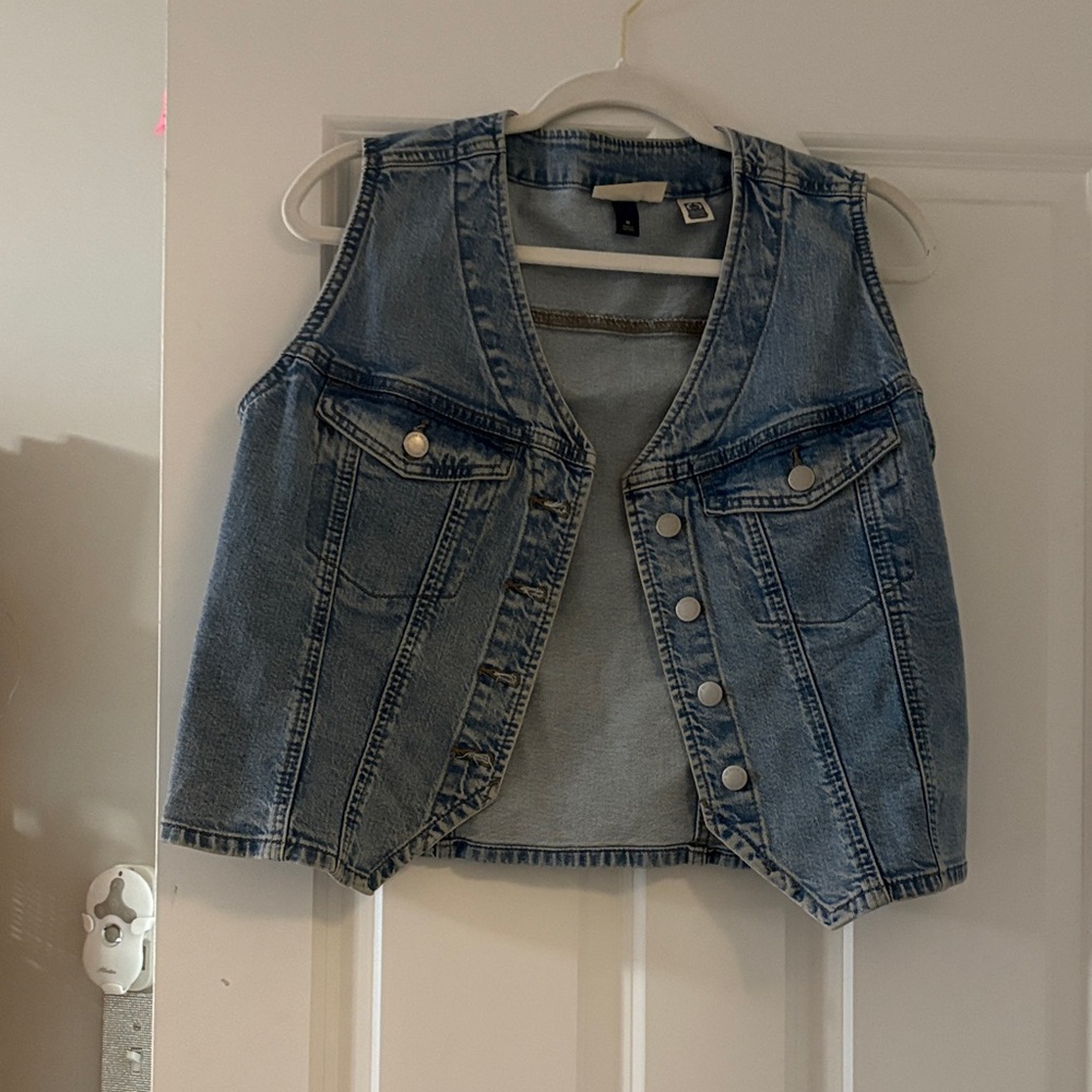 Universal Thread Blue Denim Vest
